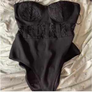 Cute Medium black body suit 🖤 Size: L